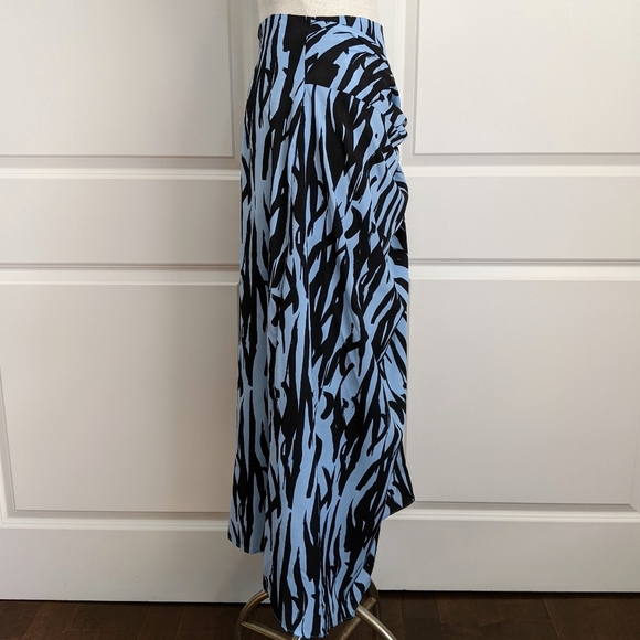 Topshop Skirt Sarong Style Overwrap Asymmetric Hem Zebra Print Blue Black 10 NWT - Picture 7 of 15